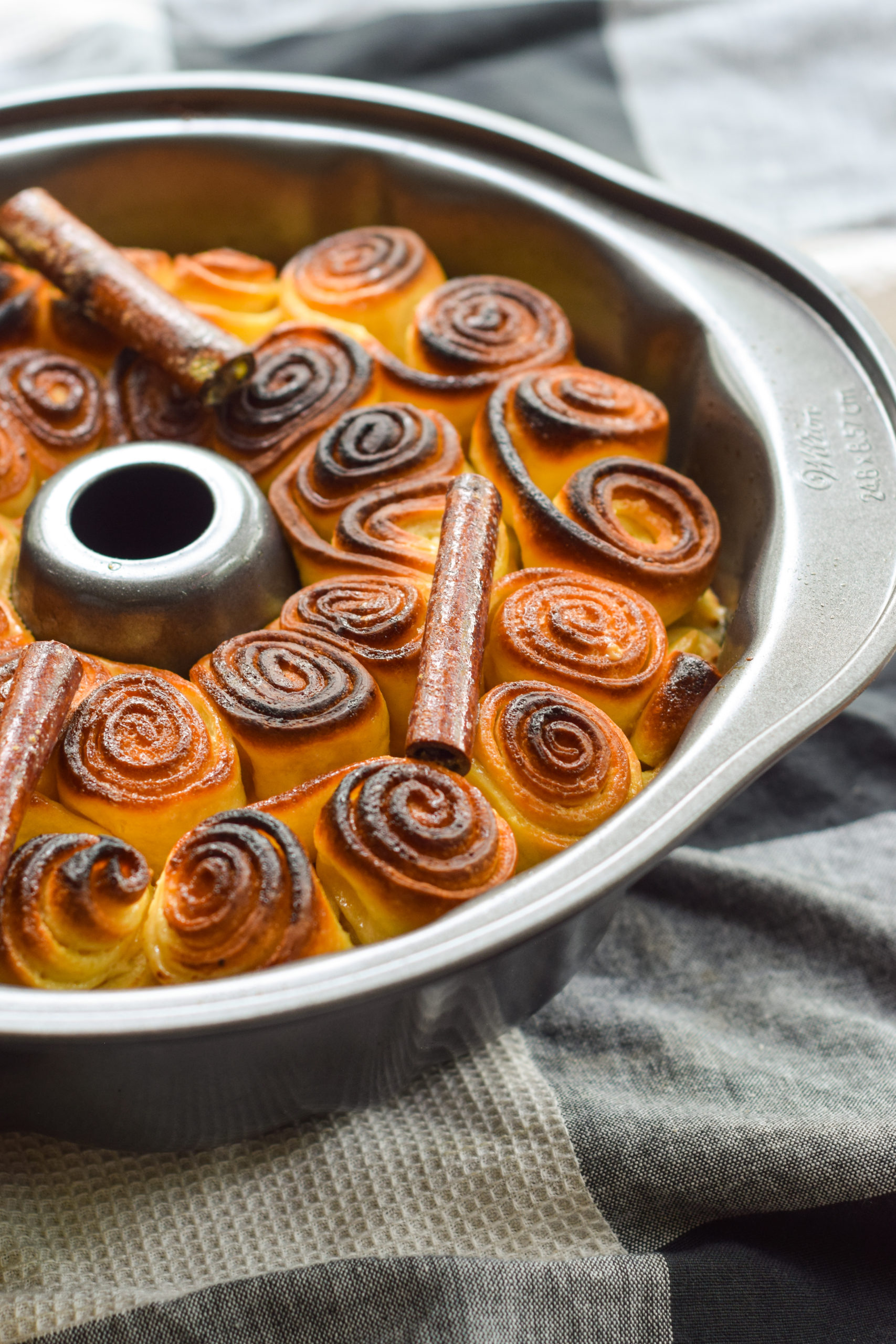 Tres Leches Cinnamon Roll Cake – Rosca Brasileira
